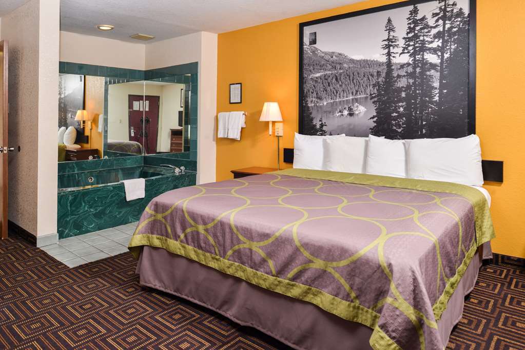 Super 8 By Wyndham Seguin Hotell Rum bild